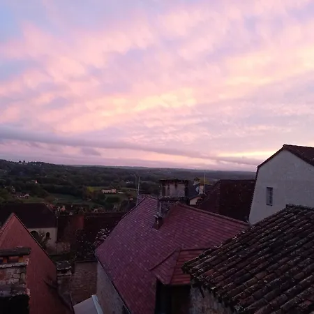 Maison De La Ruelle Dans La Bastide De Perigord Vallee De La Dordogne